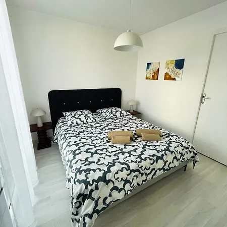 شقة Les Lauriers1 *